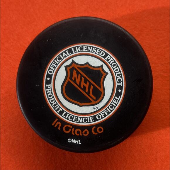 NHL Buffalo Sabres Hockey Puck - Picture 2 of 5